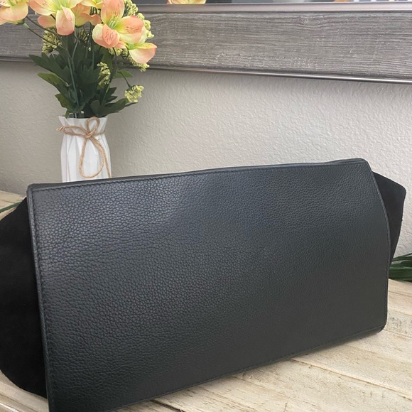 SOLD Auth Celine Trapeze Zipped Handbag - Picture 10 of 13